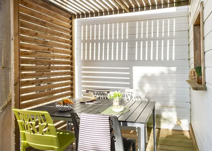 23p 1bdrms Aircon Campsite *