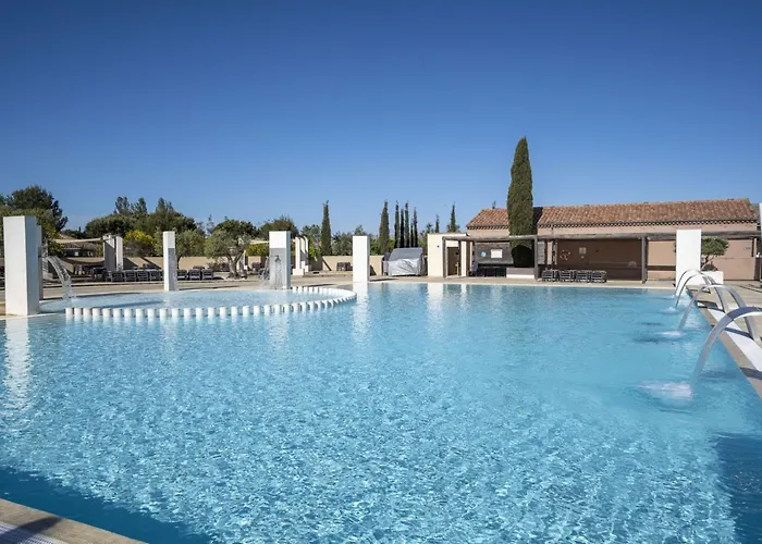 23p 1bdrms Aircon Kemping *